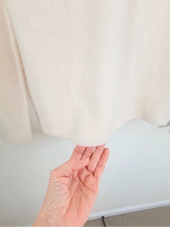 Quince Mongolian Cashmere Crewneck Sweater in Ivory minimalist capsule Size S - Picture 12 of 13